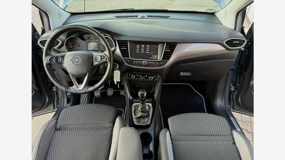OPEL Crossland X -