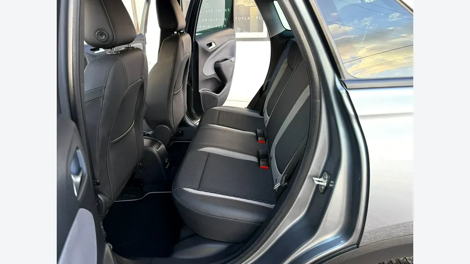 OPEL Crossland X -