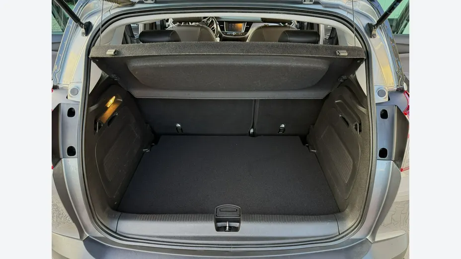 OPEL Crossland X -