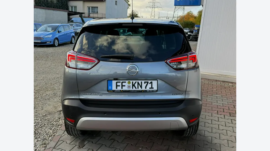 OPEL Crossland X -