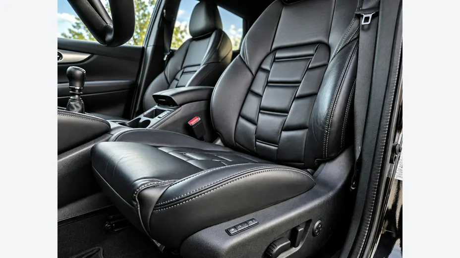 NISSAN Qashqai -