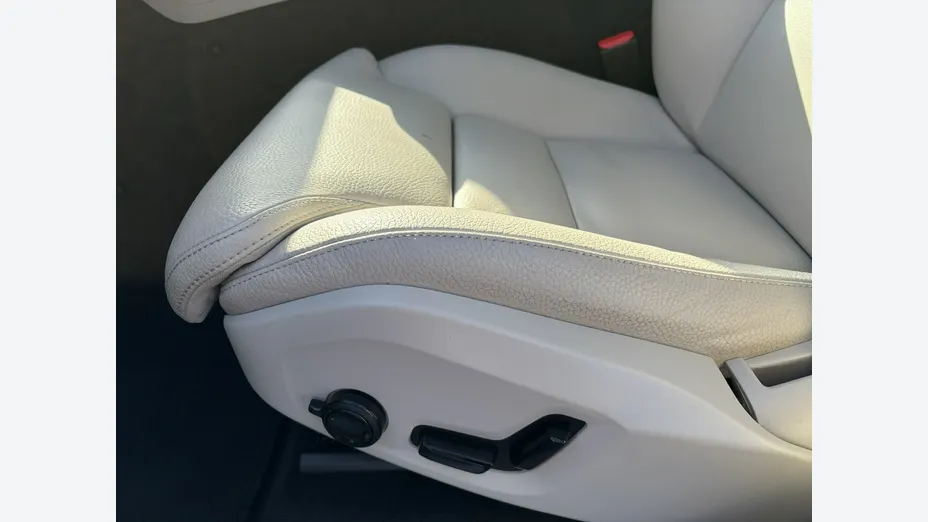 VOLVO XC60 -