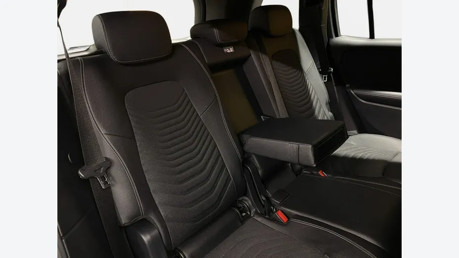 MERCEDES-BENZ GLB -