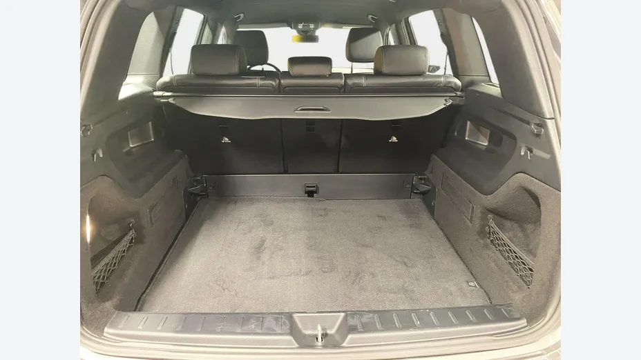 MERCEDES-BENZ GLB -