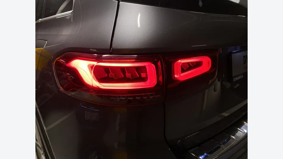 MERCEDES-BENZ GLB -