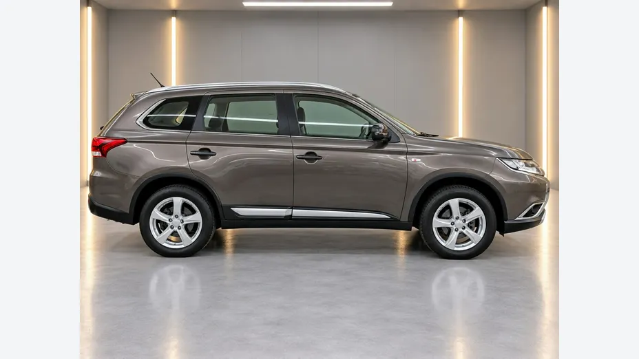 MITSUBISHI Outlander -
