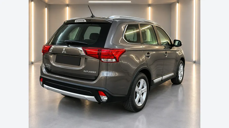 MITSUBISHI Outlander -