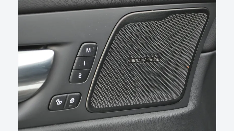VOLVO XC60 -