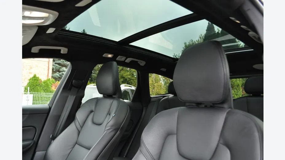 VOLVO XC60 -