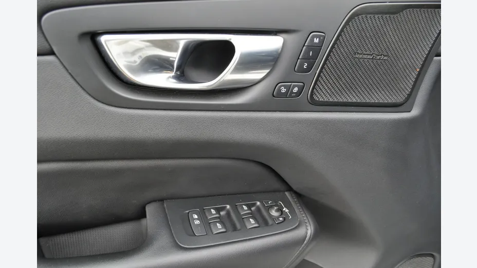VOLVO XC60 -