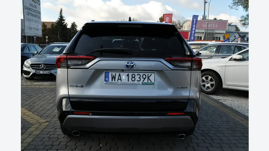 TOYOTA RAV4 -