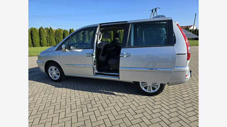 CITROEN C8 -