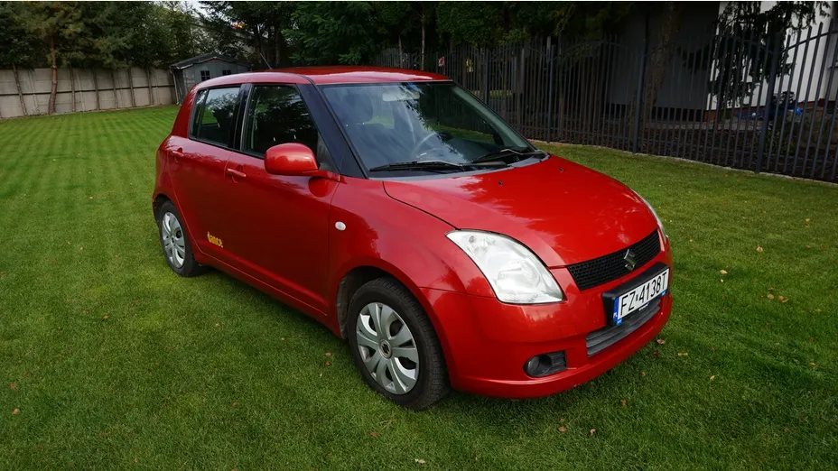 SUZUKI Swift -
