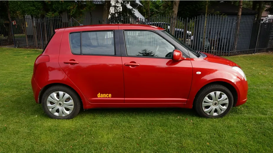 SUZUKI Swift -