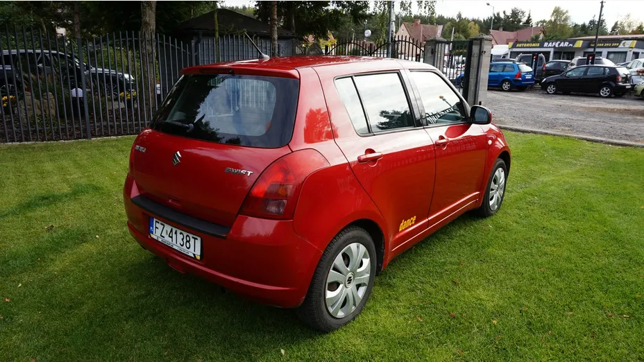 SUZUKI Swift -