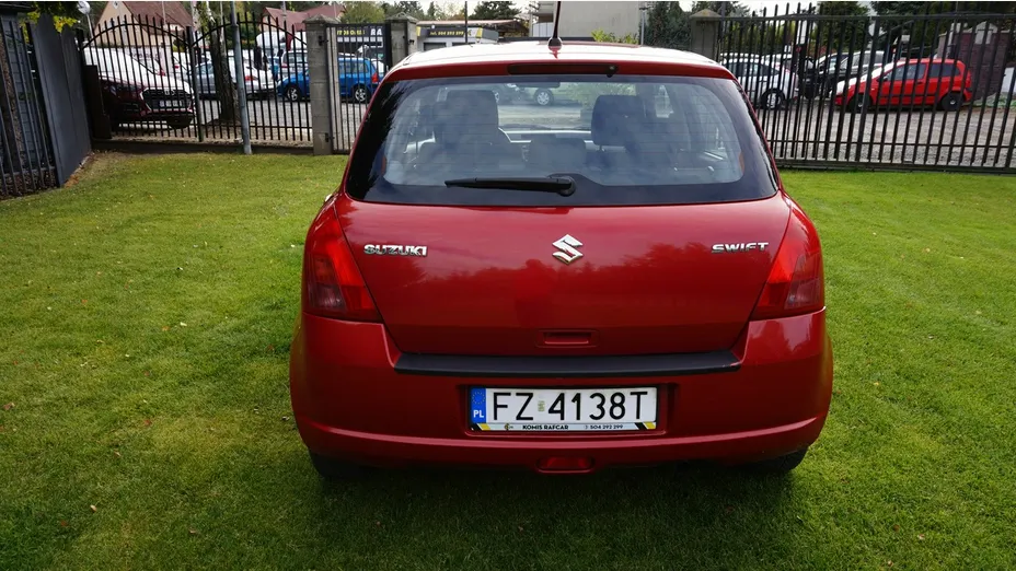 SUZUKI Swift -