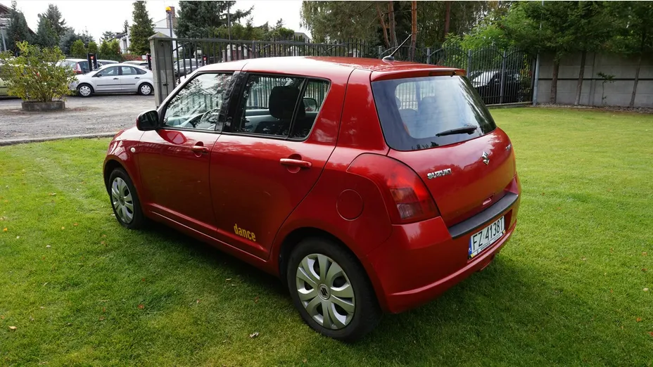 SUZUKI Swift -