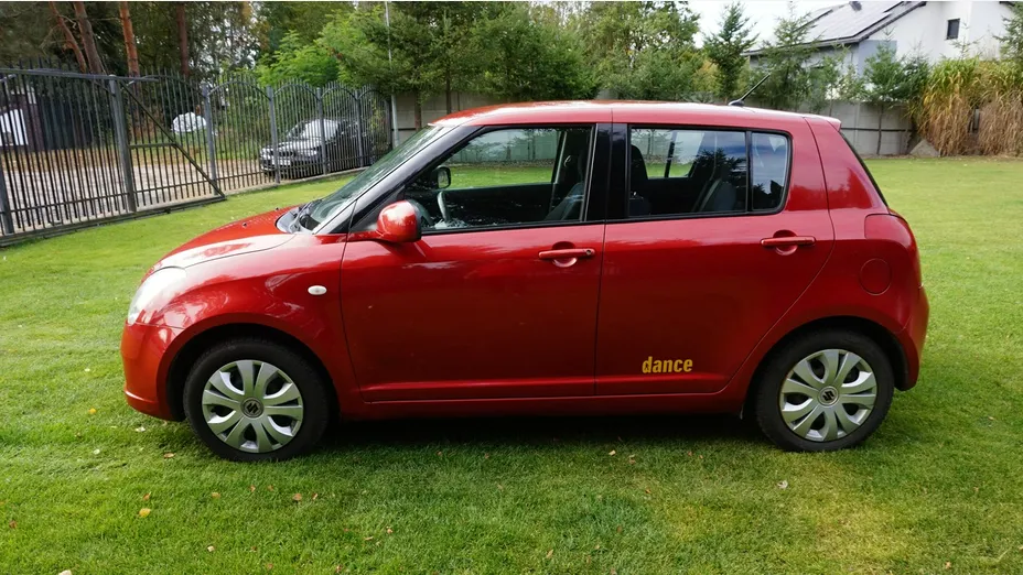 SUZUKI Swift -