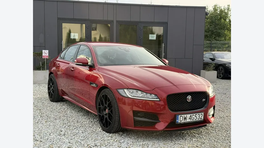 JAGUAR XF -