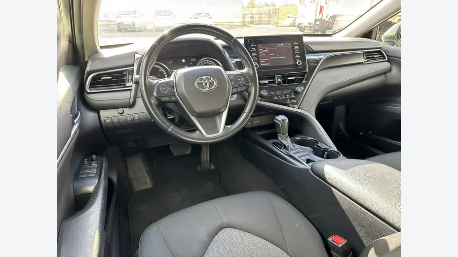 TOYOTA Camry -