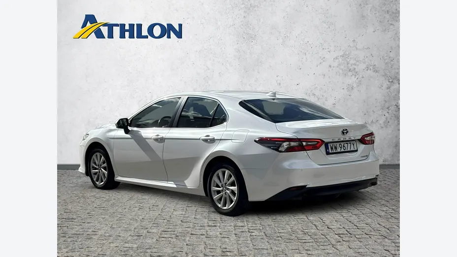 TOYOTA Camry -
