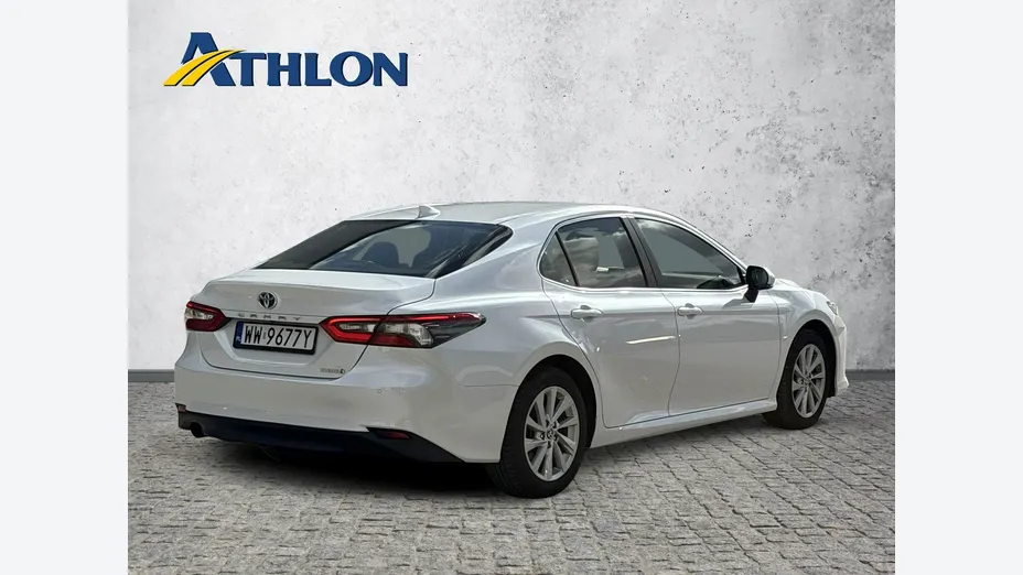TOYOTA Camry -
