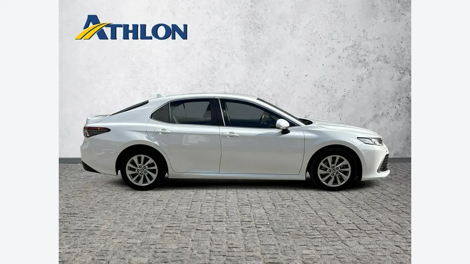 TOYOTA Camry -