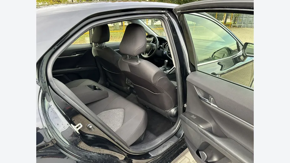 TOYOTA Camry -