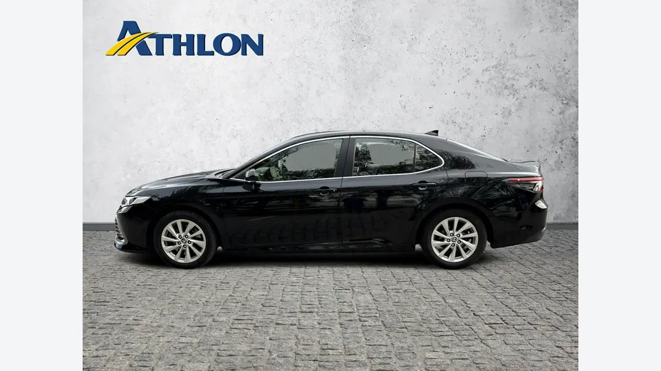 TOYOTA Camry -