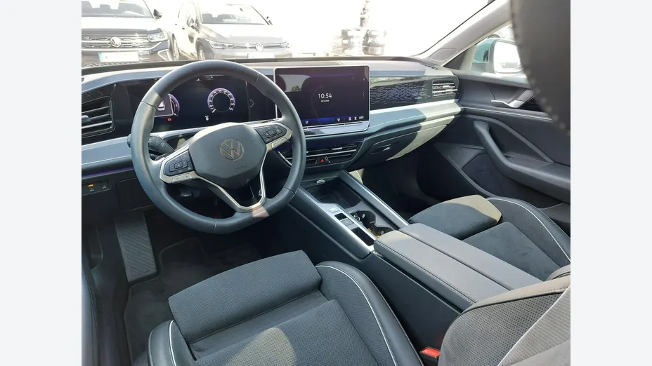 VOLKSWAGEN Passat -