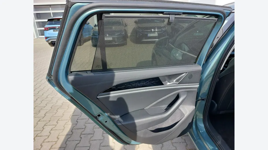 VOLKSWAGEN Passat -