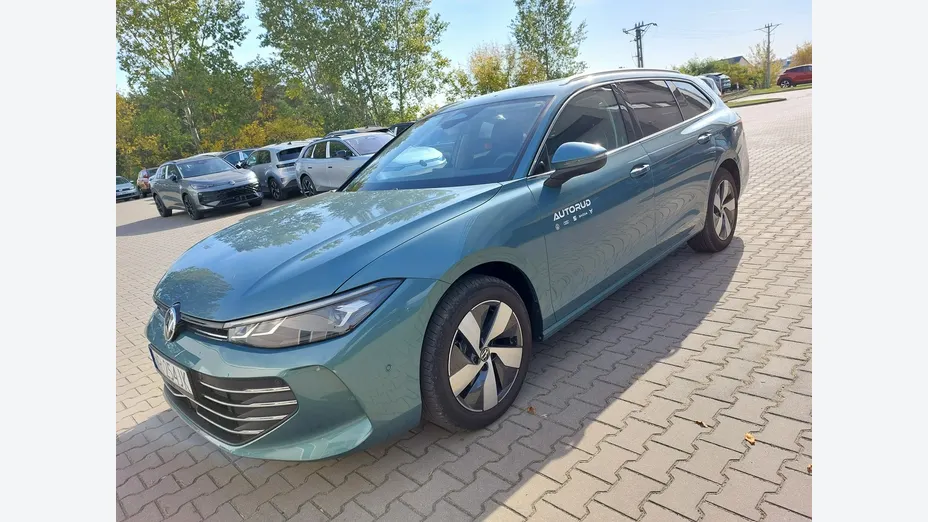 VOLKSWAGEN Passat -
