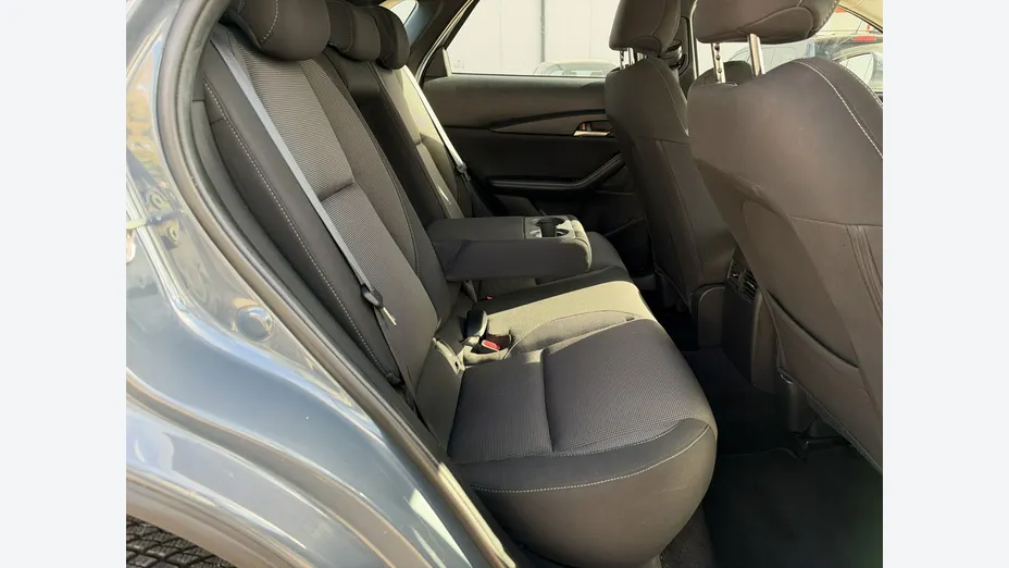 MAZDA CX-30 -