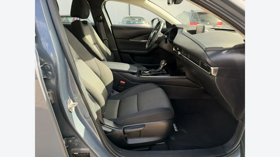 MAZDA CX-30 -