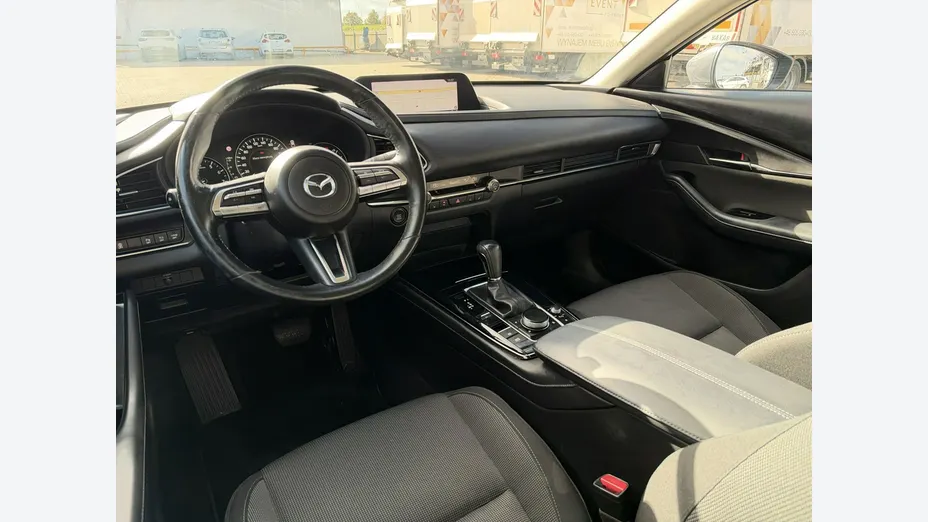 MAZDA CX-30 -