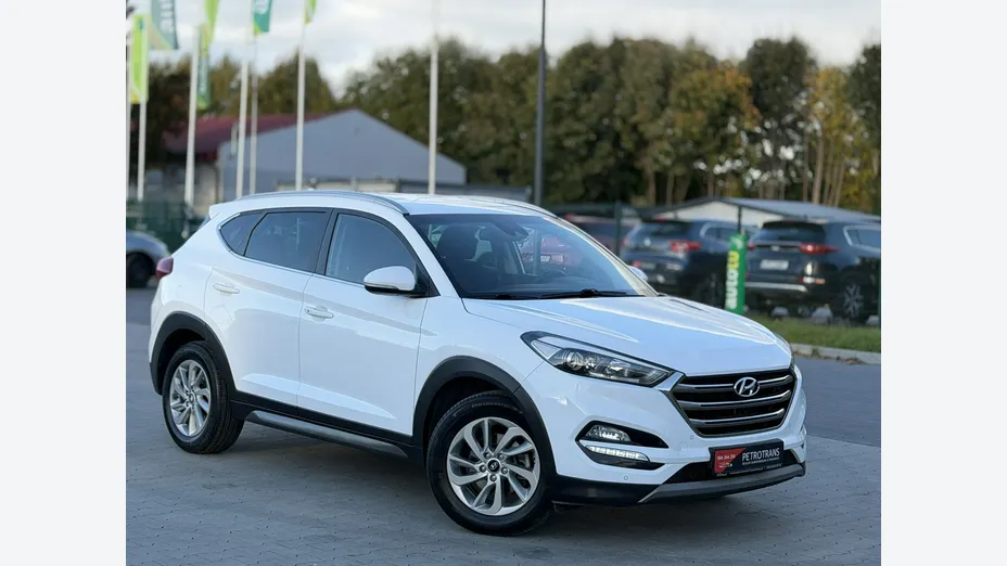 HYUNDAI Tucson -