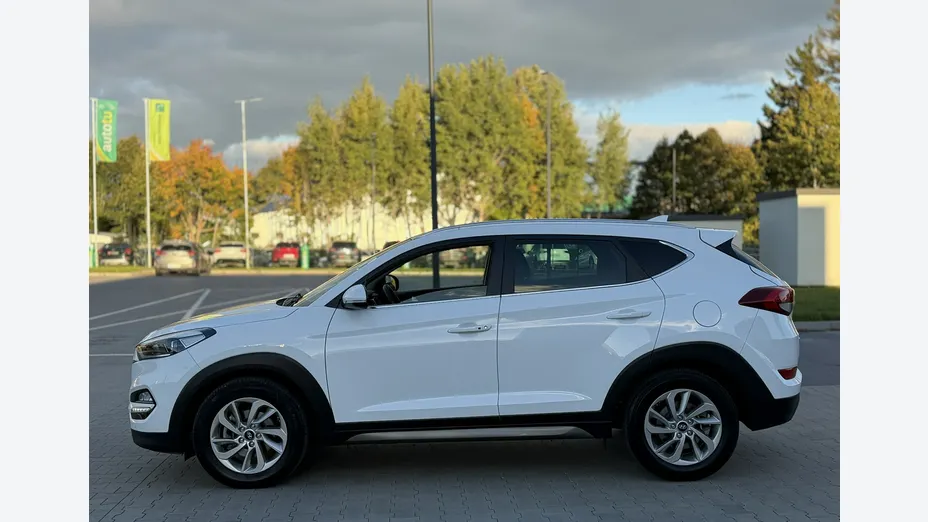HYUNDAI Tucson -