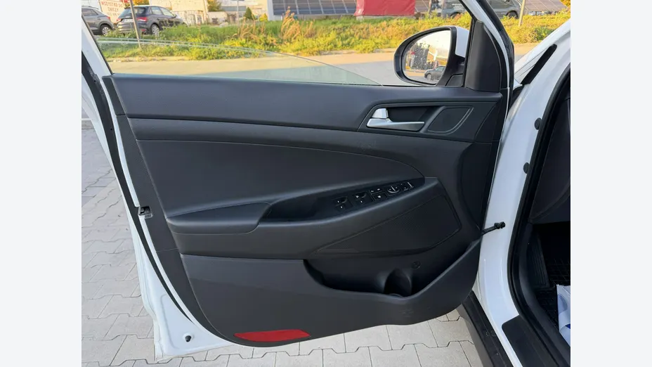 HYUNDAI Tucson -