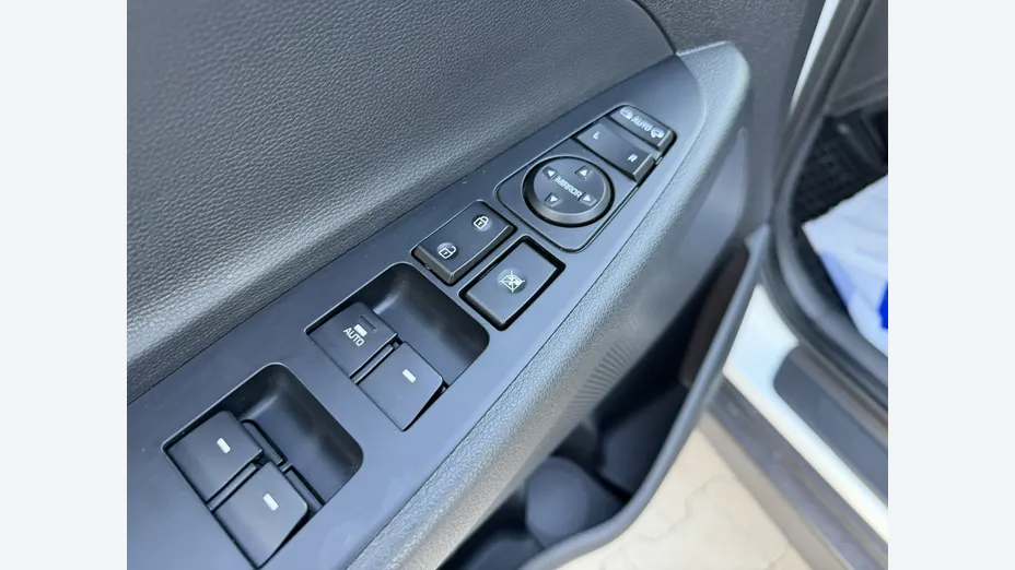 HYUNDAI Tucson -