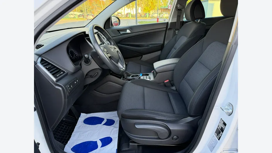 HYUNDAI Tucson -