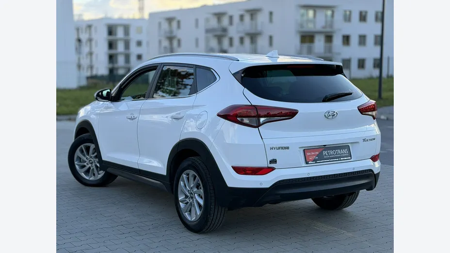 HYUNDAI Tucson -