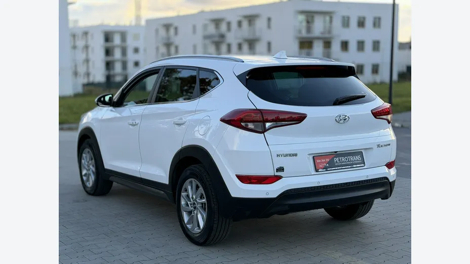 HYUNDAI Tucson -