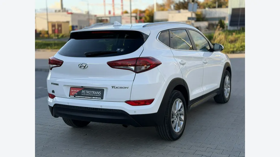 HYUNDAI Tucson -