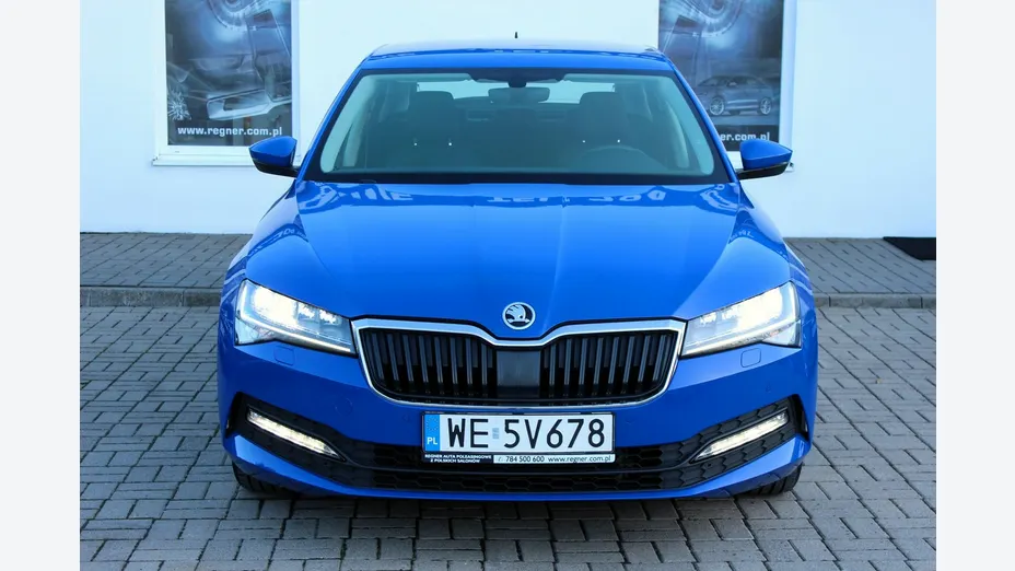 SKODA Superb -