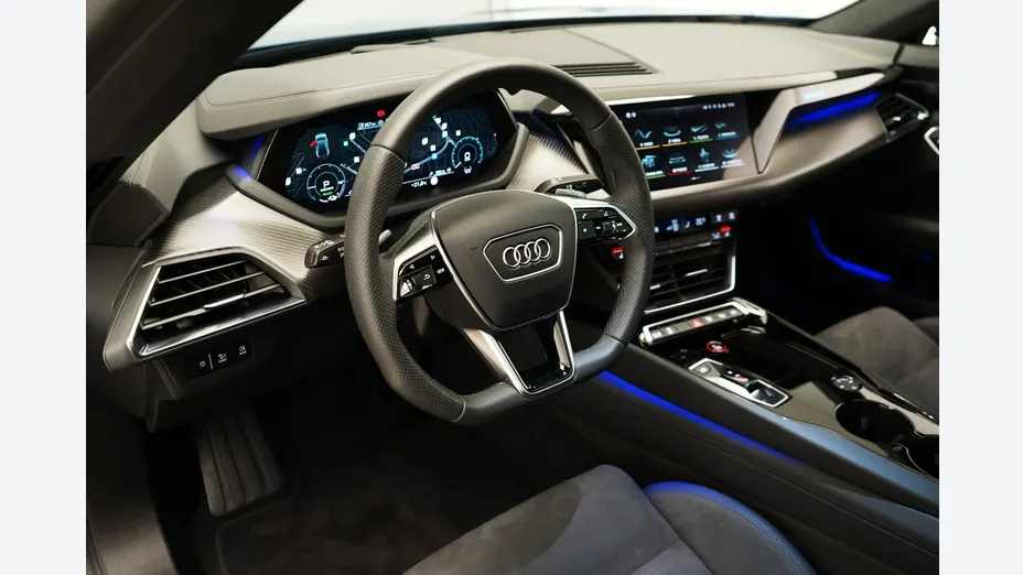 AUDI e-tron GT -