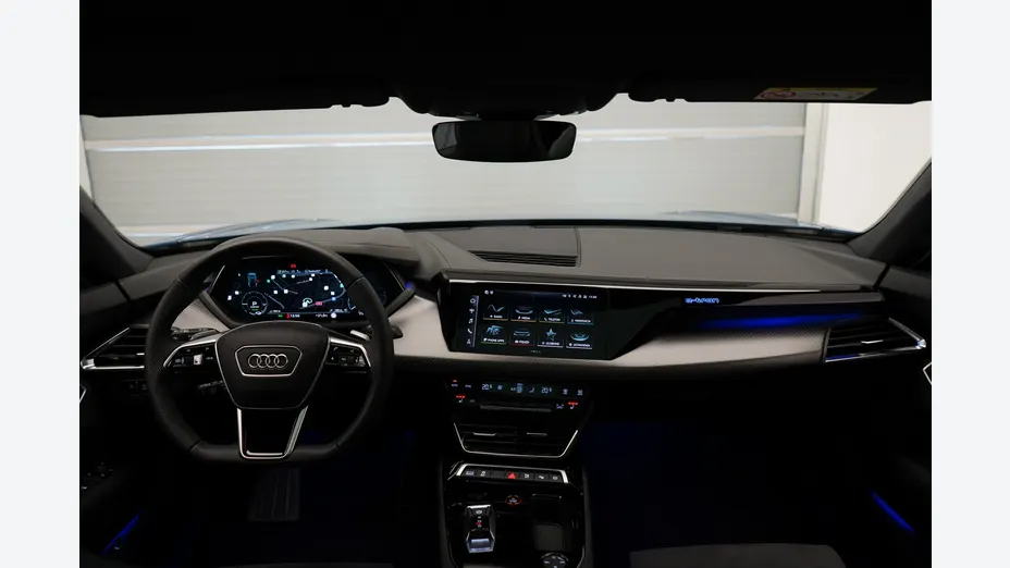 AUDI e-tron GT -