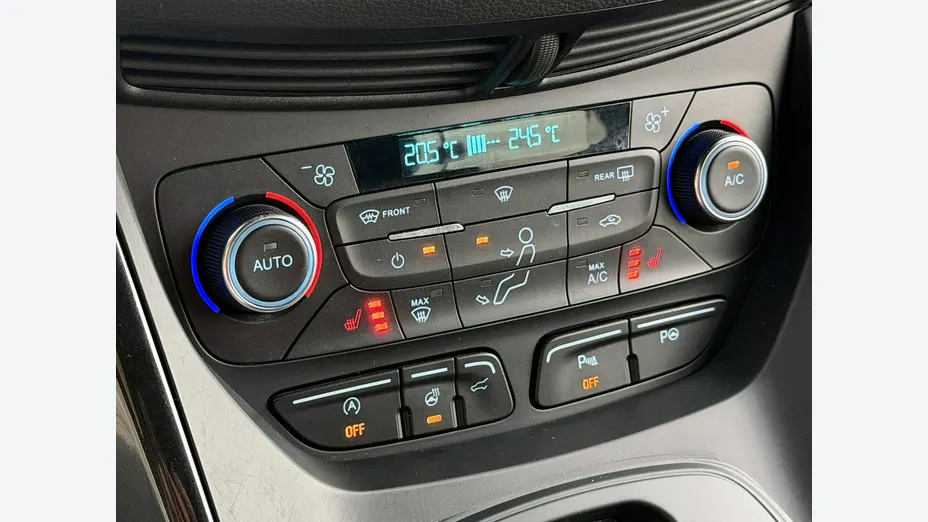 FORD Kuga -