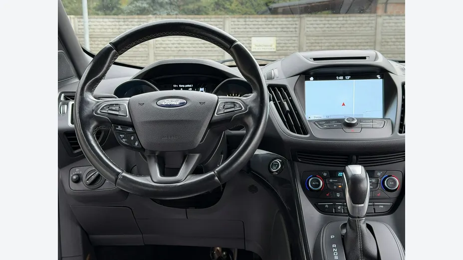 FORD Kuga -