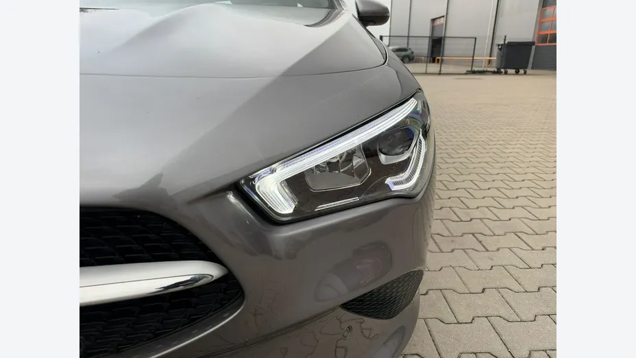 MERCEDES-BENZ CLA -
