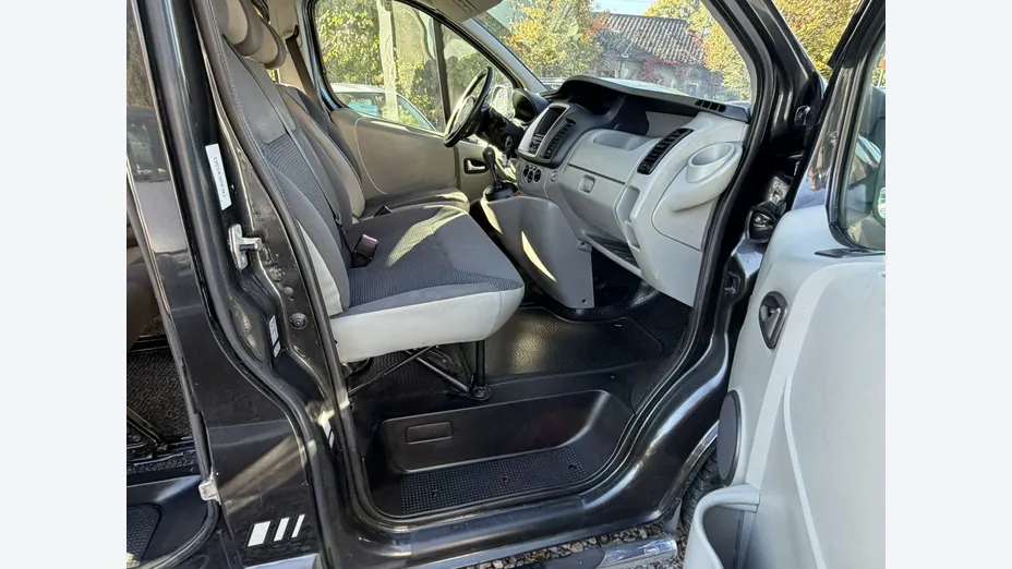OPEL Vivaro -